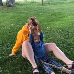 Meet your Posher, Layla